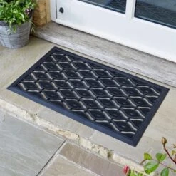 Diamond Rubber Cast Mat